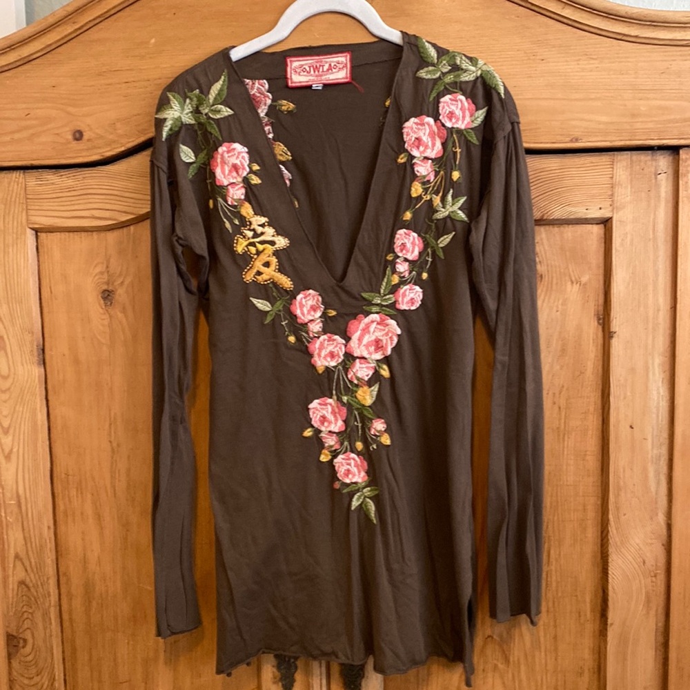 Johnny Was embroidered long sleeve tee / tunic